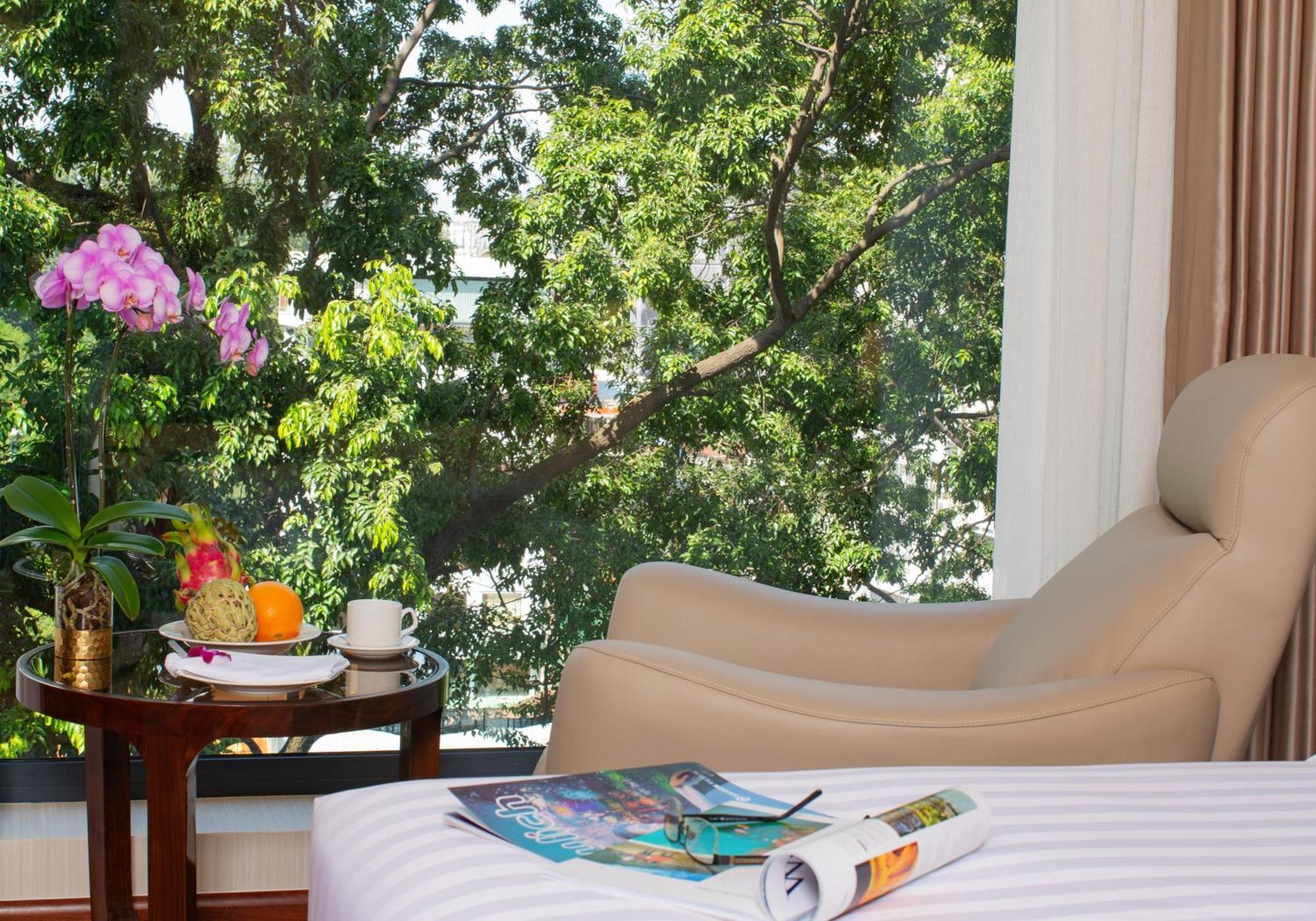 Orchids Saigon Hotel Хошимин Екстериор снимка