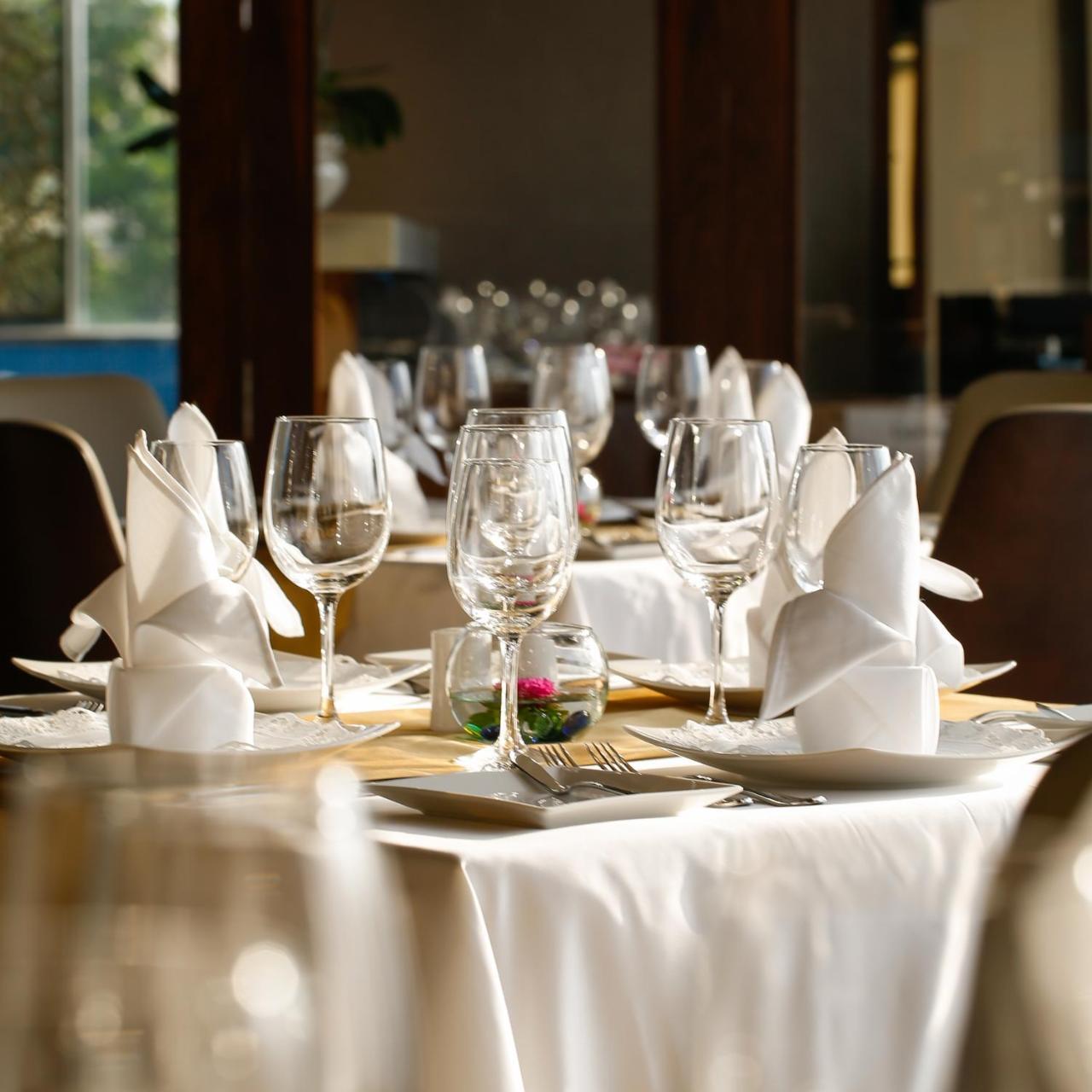 Orchids Saigon Hotel Хошимин Екстериор снимка
