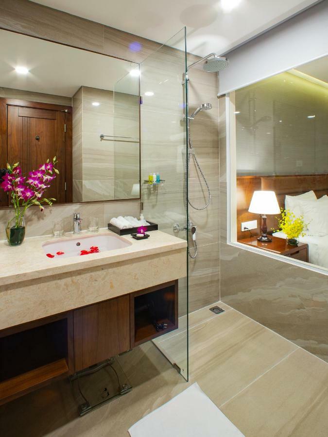 Orchids Saigon Hotel Хошимин Екстериор снимка